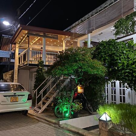 Beach Walk Hotel Unawatuna Dış mekan fotoğraf