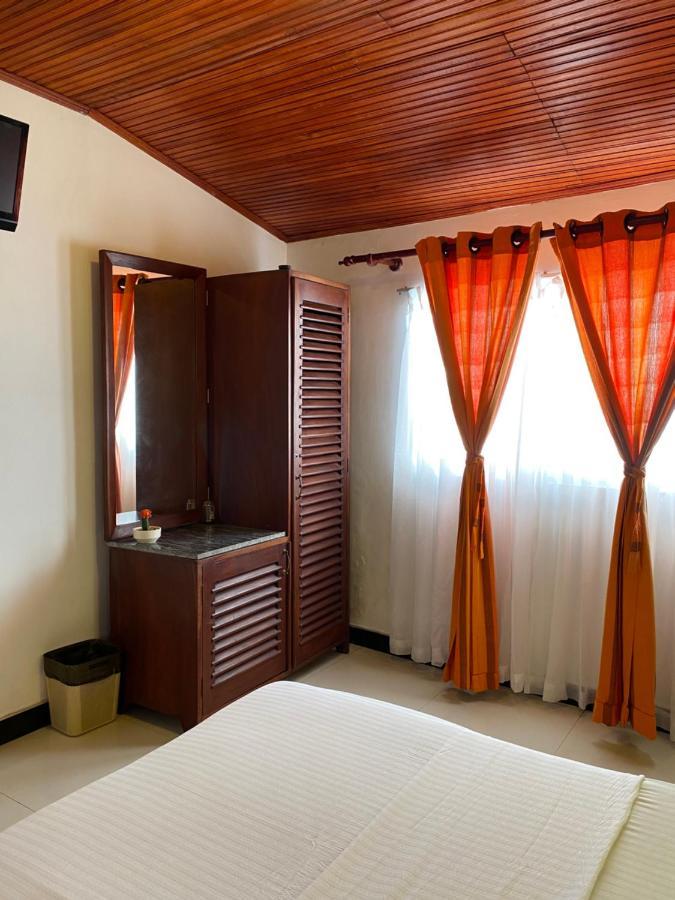 Beach Walk Hotel Unawatuna Dış mekan fotoğraf