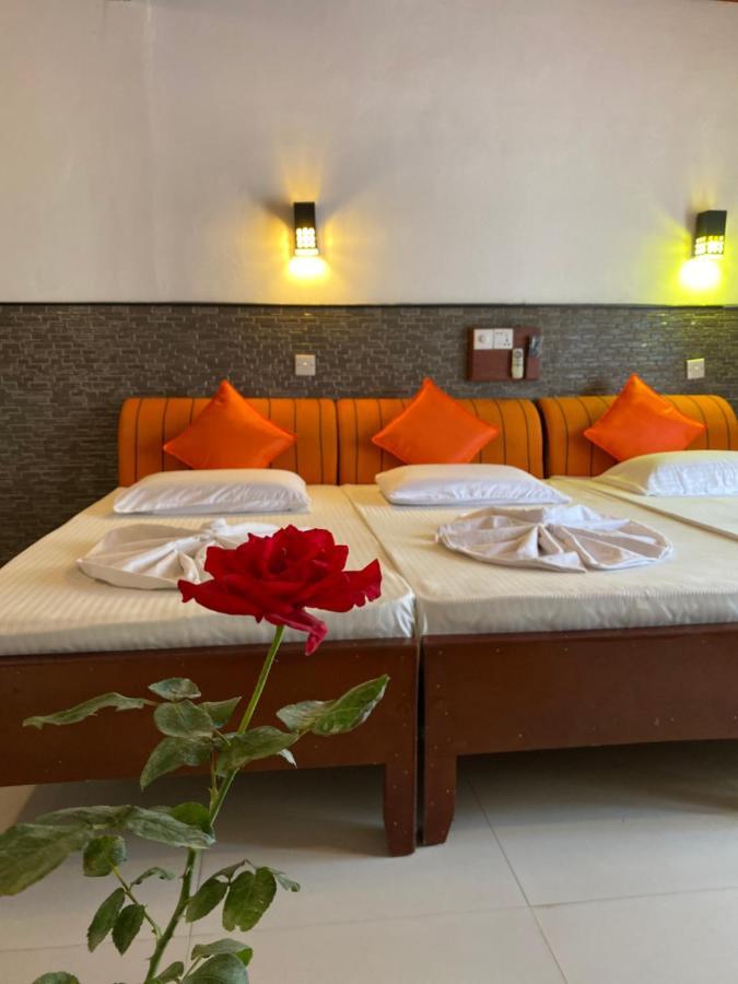 Beach Walk Hotel Unawatuna Dış mekan fotoğraf